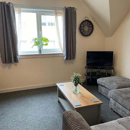 2 Bedroom Flat In Stornoway Town Centre المظهر الخارجي الصورة