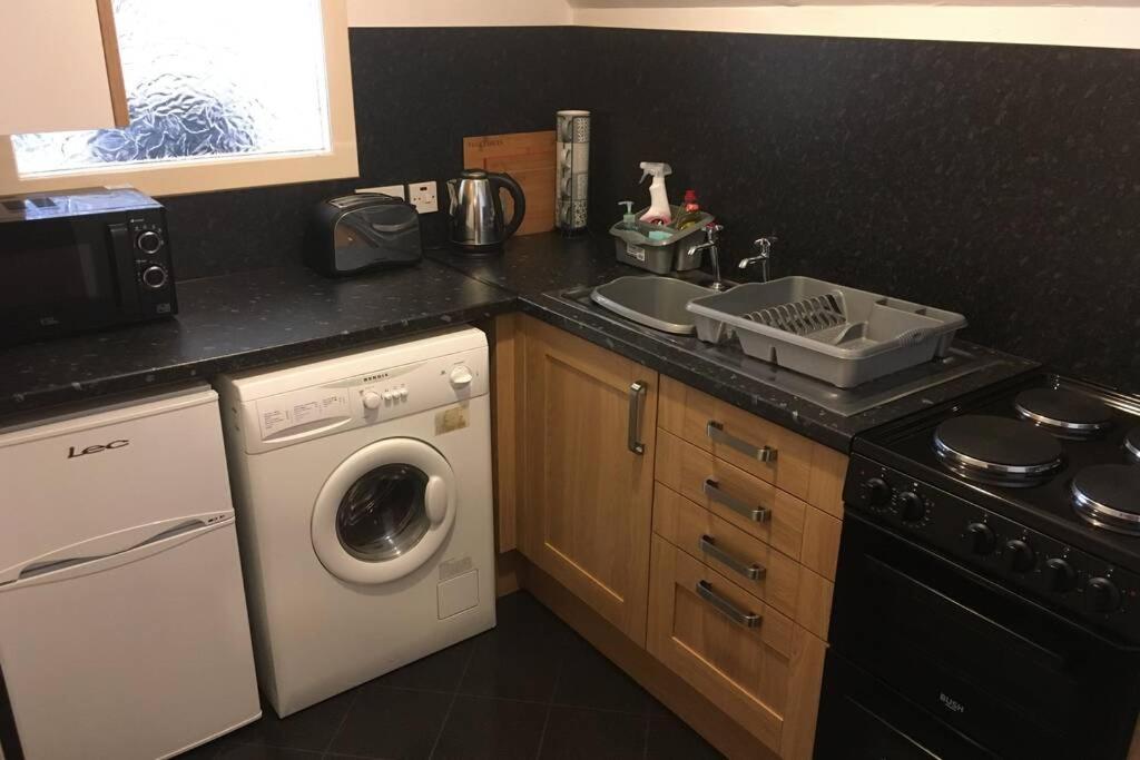 2 Bedroom Flat In Stornoway Town Centre المظهر الخارجي الصورة