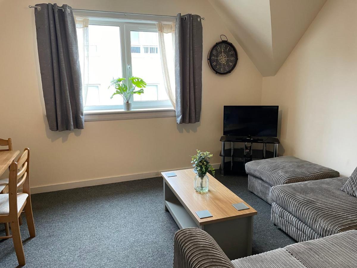 2 Bedroom Flat In Stornoway Town Centre المظهر الخارجي الصورة